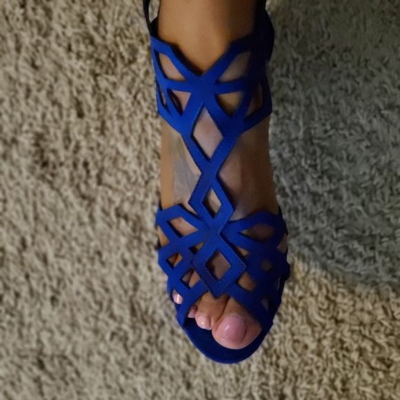 Blue heels - Picture 4 of 4